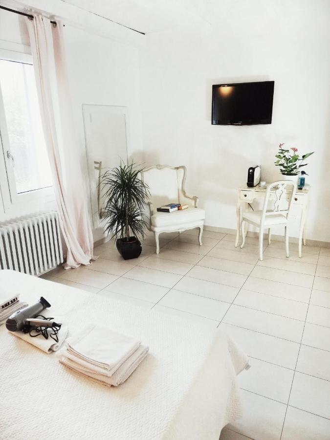 Locanda Divinis Cerea Bagian luar foto