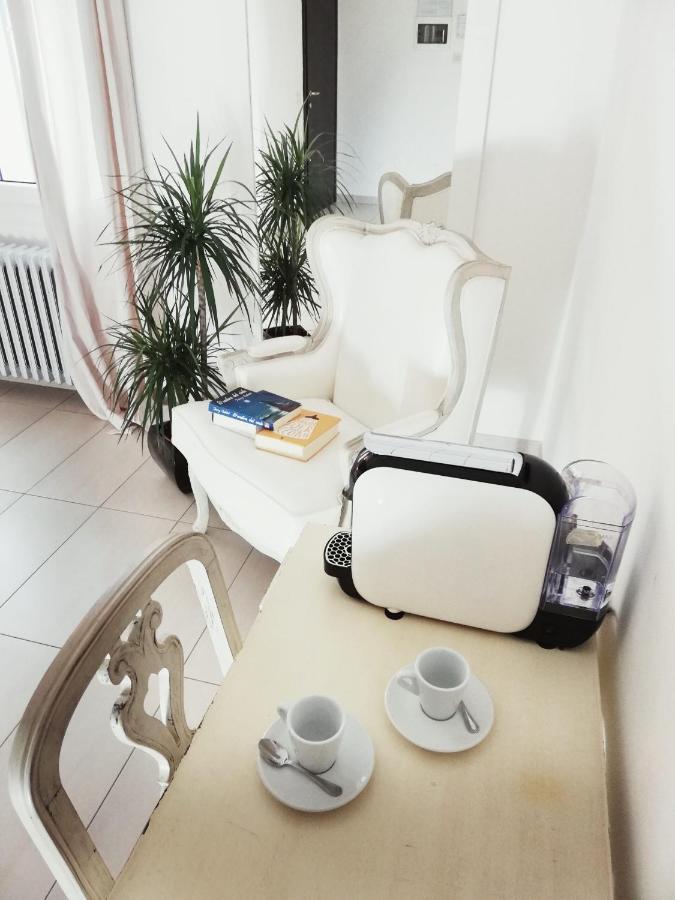 Locanda Divinis Cerea Bagian luar foto