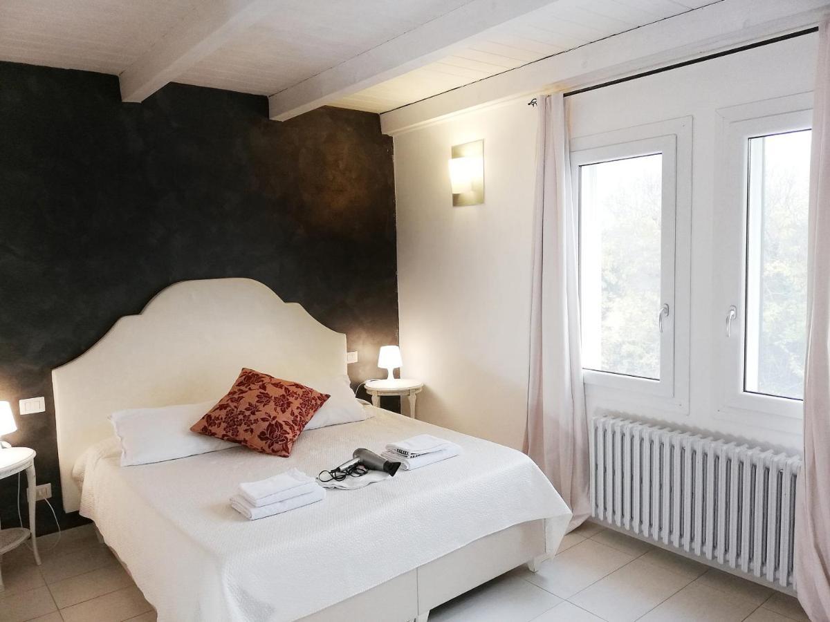 Locanda Divinis Cerea Bagian luar foto