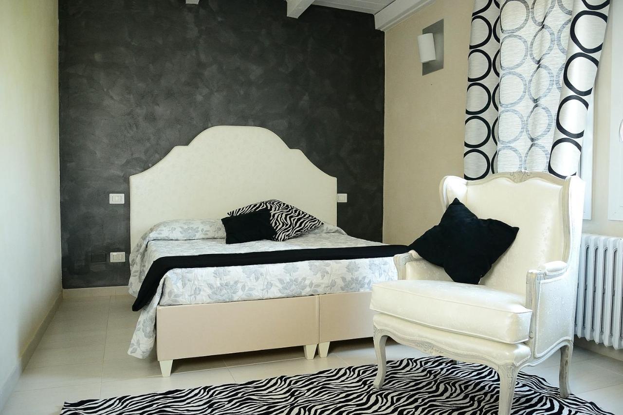 Locanda Divinis Cerea Bagian luar foto